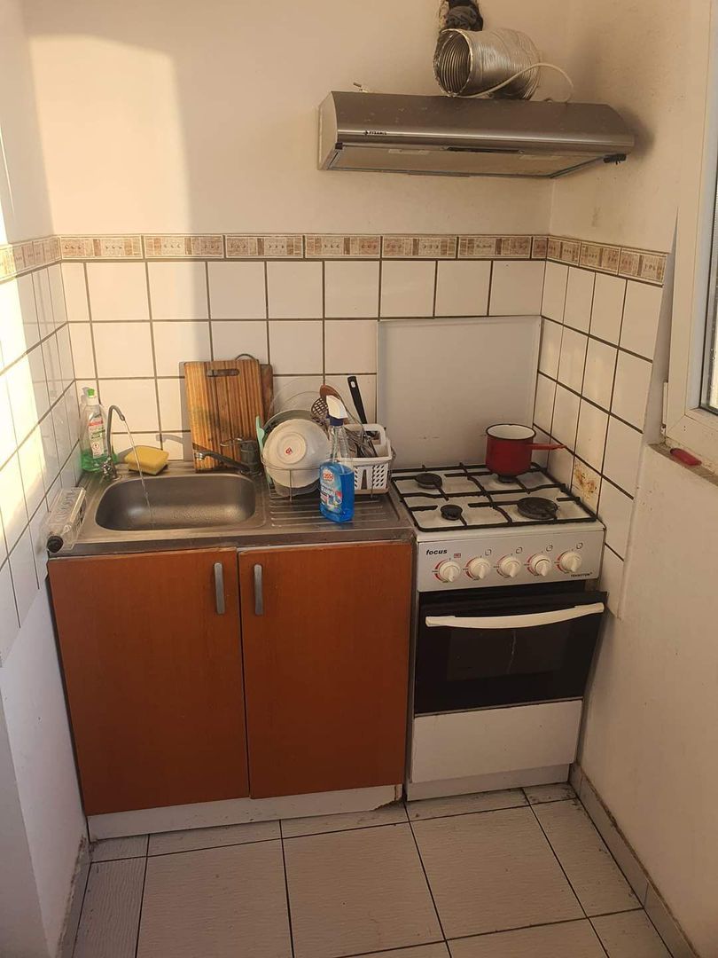 Decomandat aproape de Spitalul Judetean - Poză 7