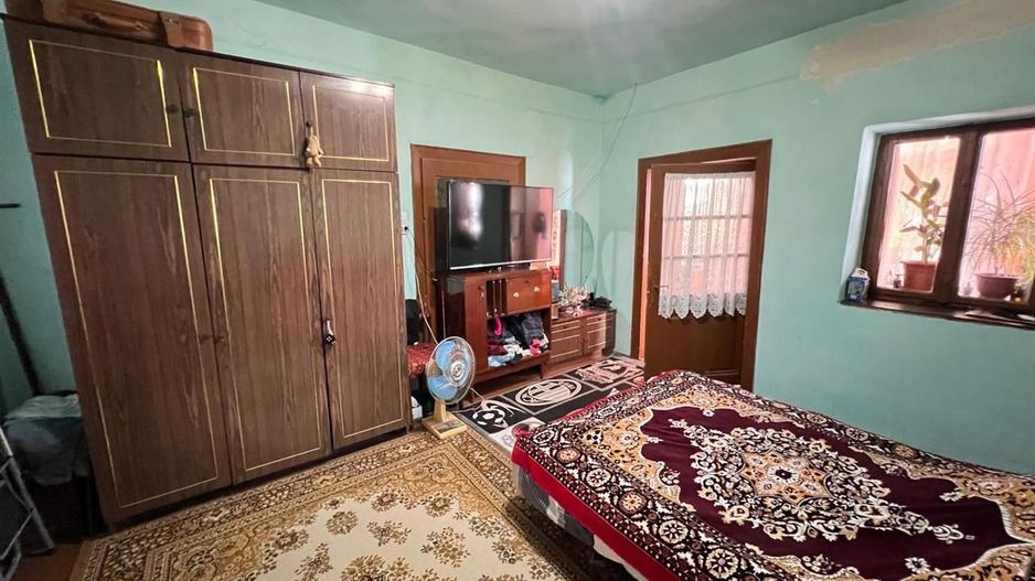 casa individuala Varias apa centrala pe gaz canalizare 1500mp - Poză 19