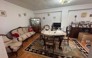 Casă cu 7 camere, în spatele stadionului - Poză 2