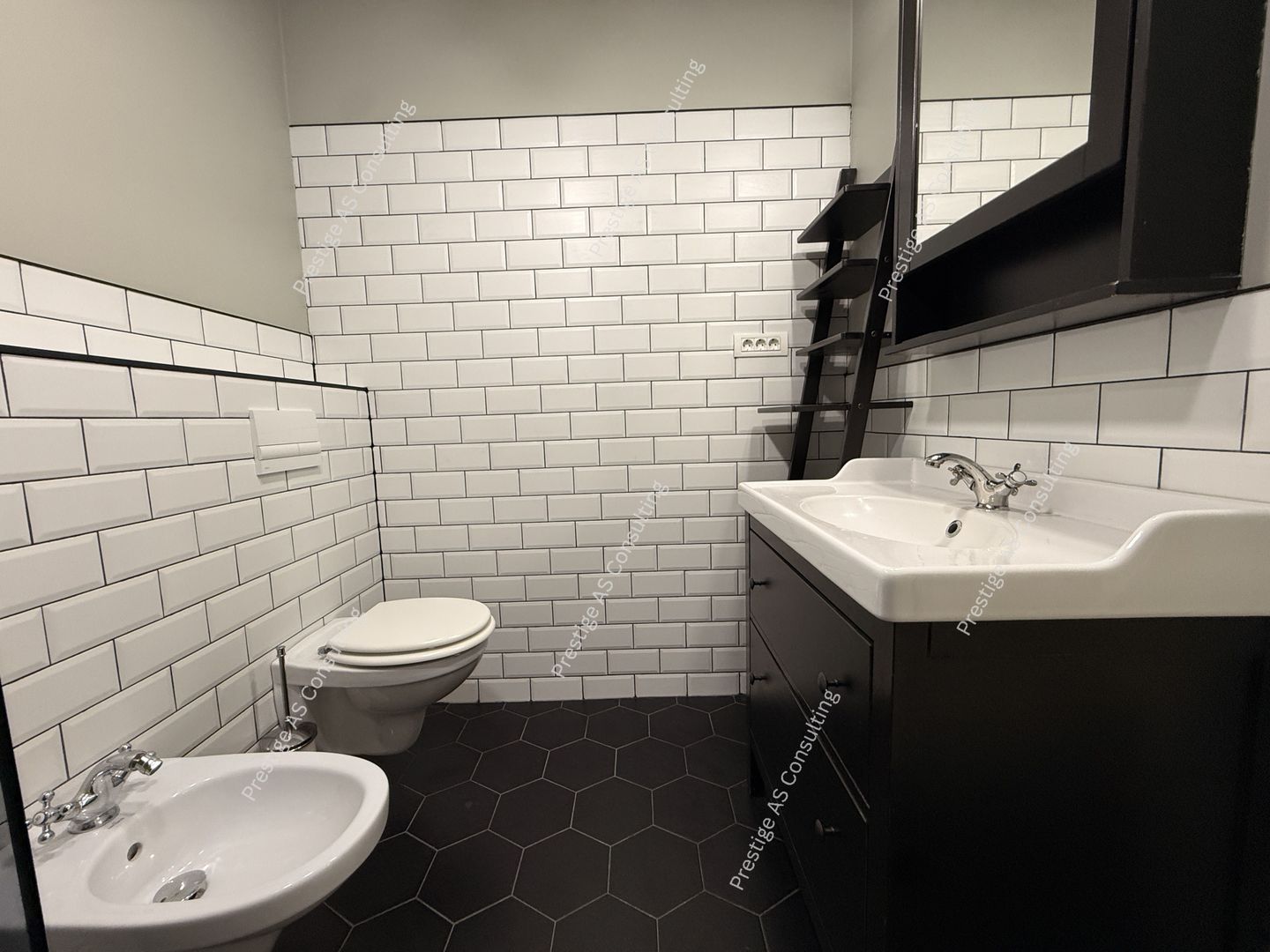 Apartament 3 camere | Balcon | Ultracentral C.D. Loga | Finisaje Premium - Poză 21