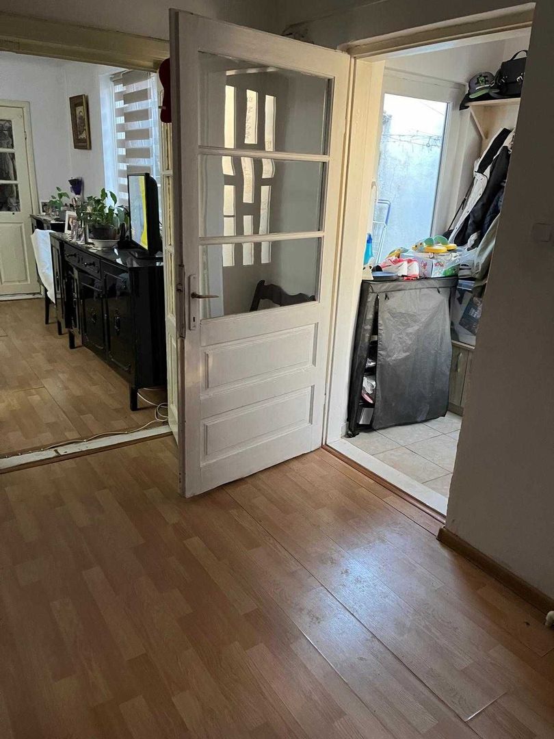 De vanzare casa trei camere - Poză 8