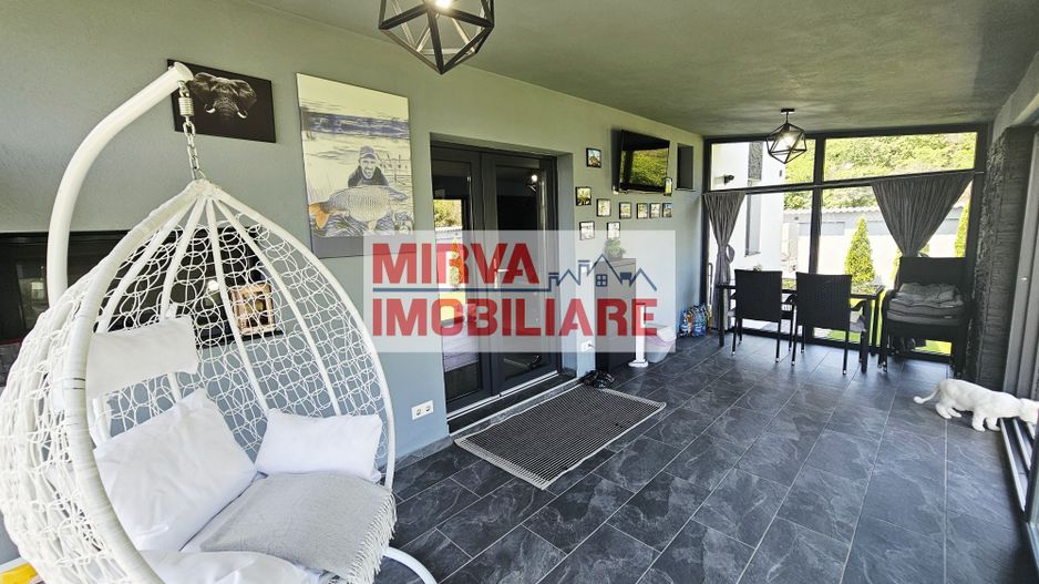 Vila moderna din Strejnicu – confort, natura și intimitate - Poză 9