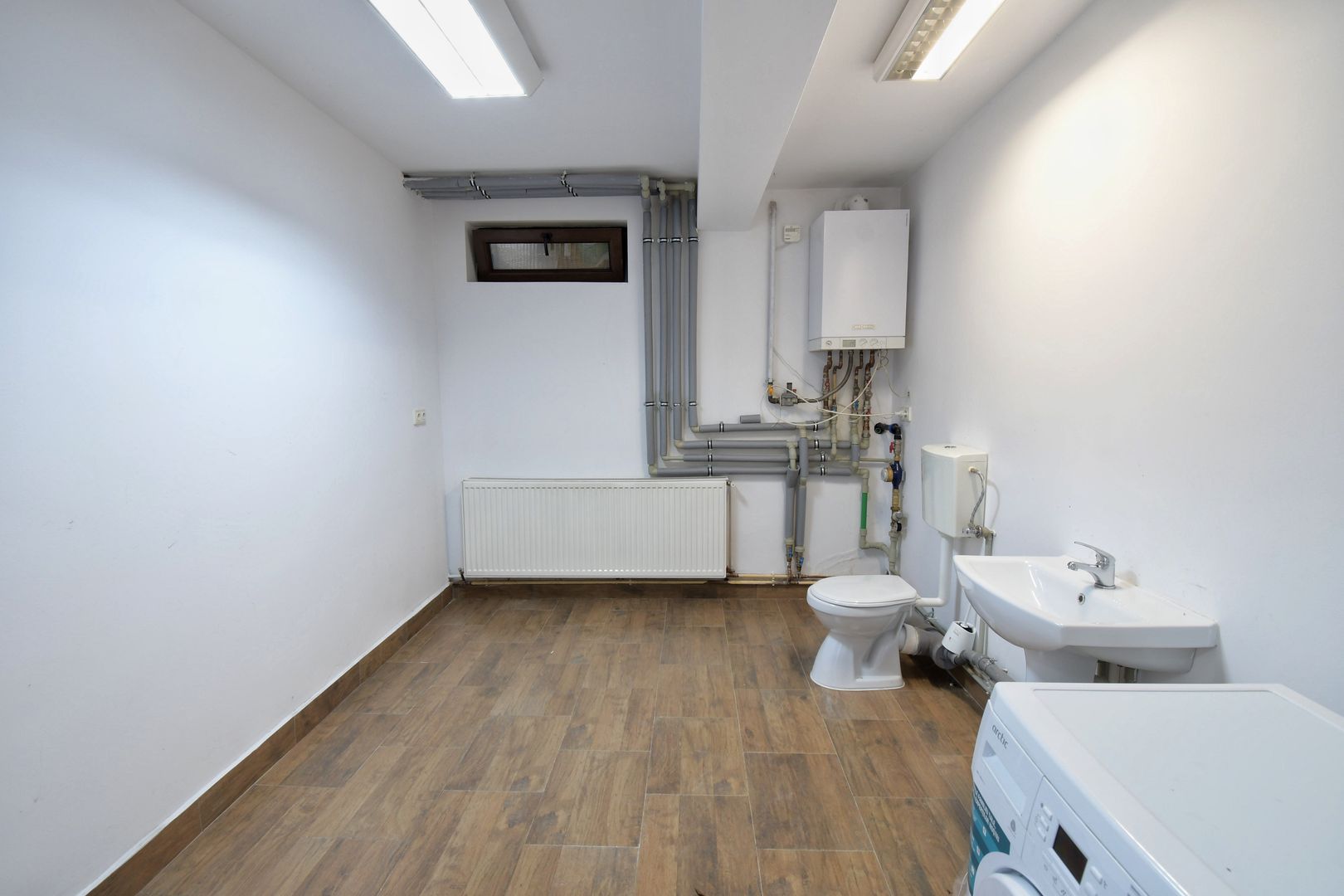 Casa cu 5 camere de inchiriat, zona Becas - Poză 22