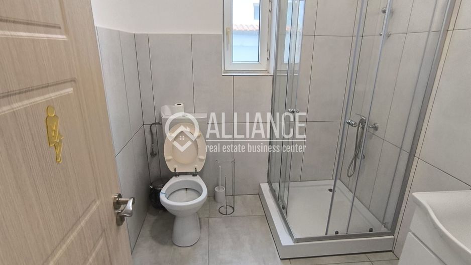 CAPITOL - Bdul Mamaia parter de vila stradal! - Poză 12