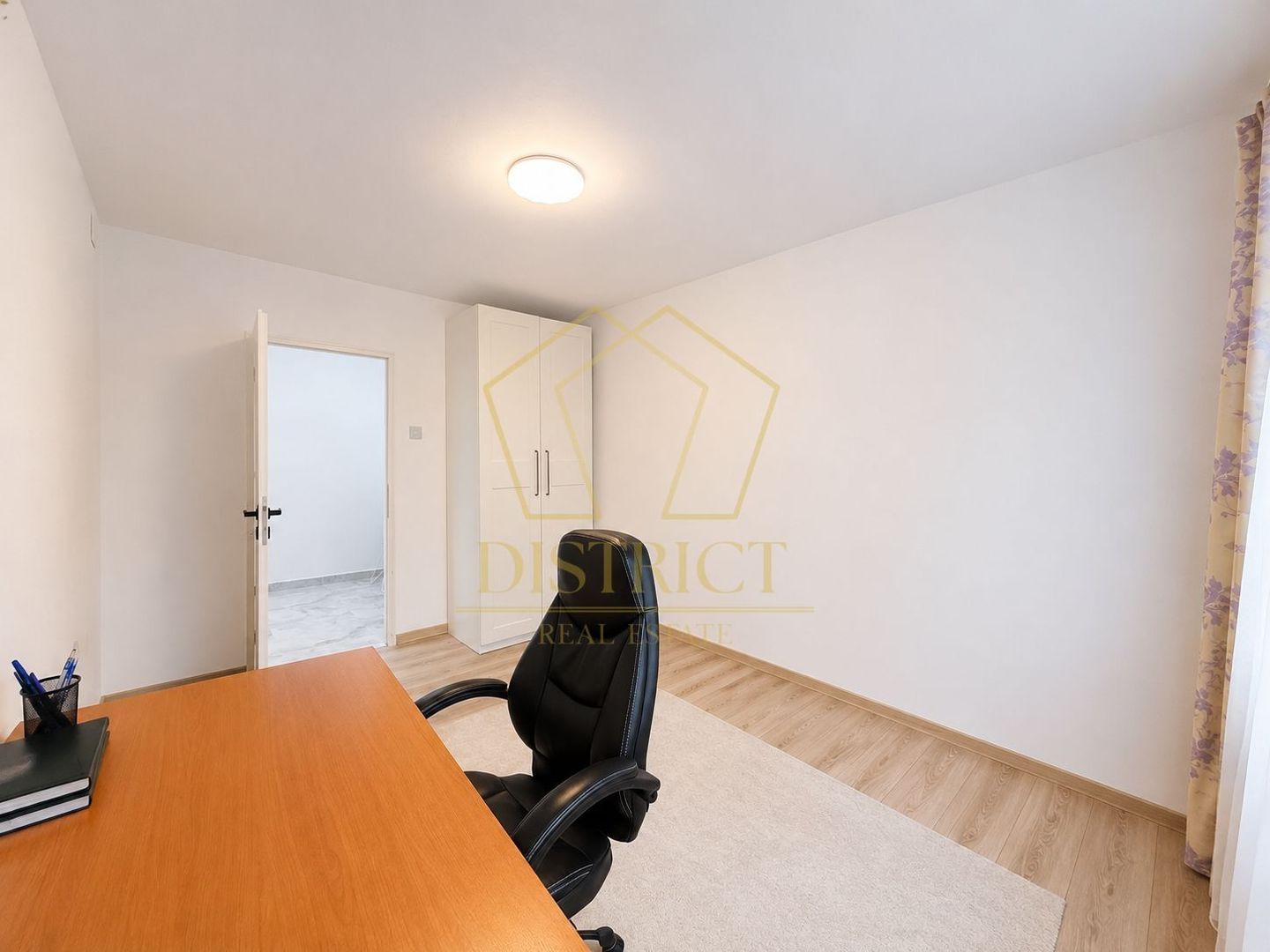 Apartament decomandat cu 3 camere și boxa | Parter | Dâmbovița - Poză 7