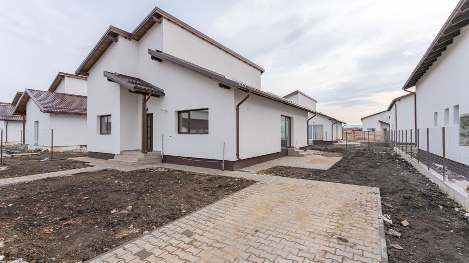 Casă Individuală Sânpetru | Teren 400 mp | Încălzire Pardoseală - Poză 1