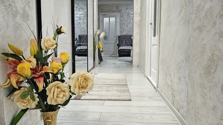 Apartament 4 camere, mobilat și utilat, zona Donici. - Poză 2