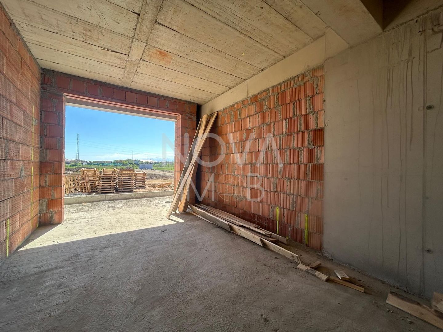 Apartament 2 camere, decomandat, ansamblu nou Calea Surii Mici - Poză 4