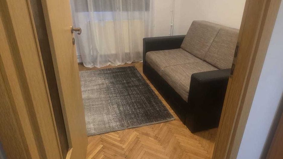 Spitalul Județean | 3 Camere | Etaj 2 | Centrala proprie - Poză 3