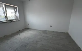 Duplex pe Parter | 2 bai | Teren generos | Toate utilitatile - Poză 12