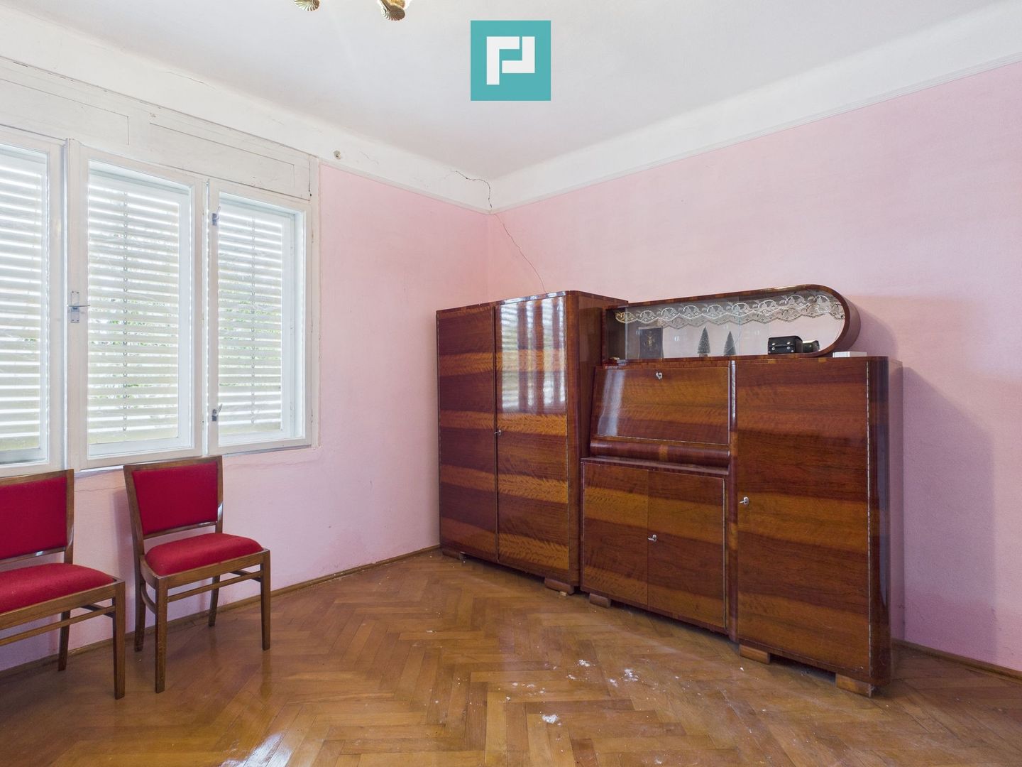 Casă cu teren generos, zonă centrală, Curtici - Poză 16