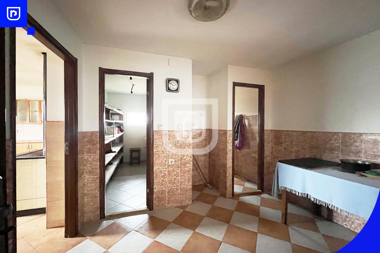 Casa traditionala la tara cu livada | Poieni-Solca - Poză 15