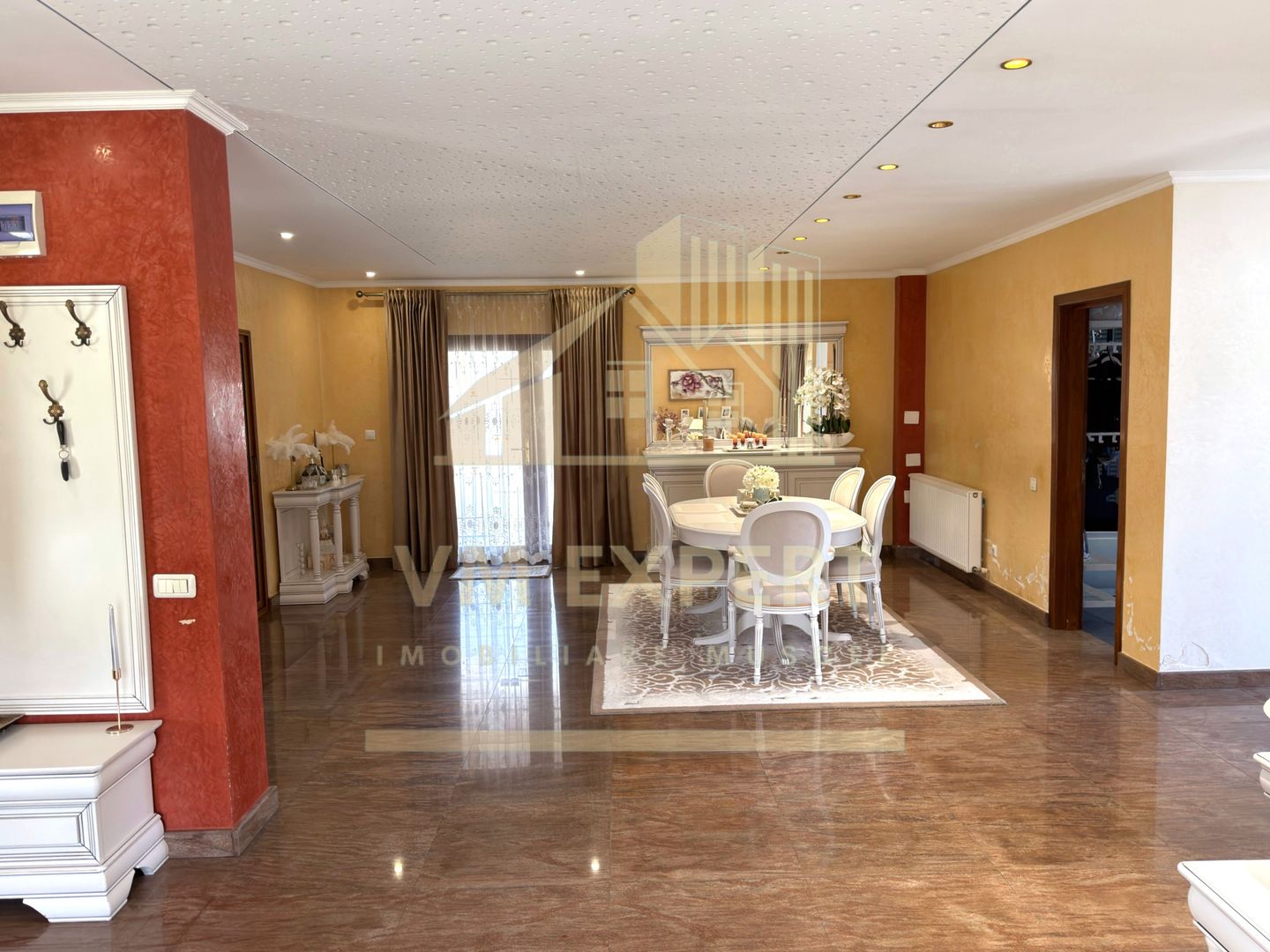 CASĂ 5 CAMERE TEREN 1600 MP CAMPULUNG - Poză 15