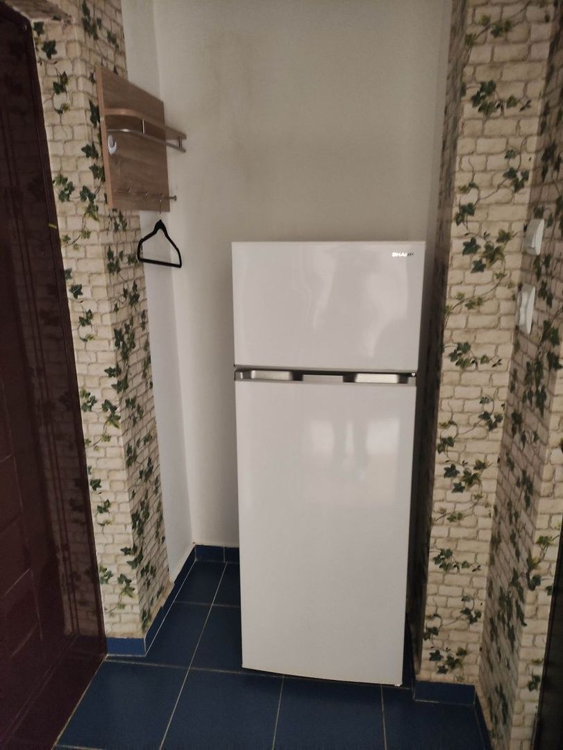 Vând apartament 2 camere (mobilat/utilat) Tecuci - Poză 2