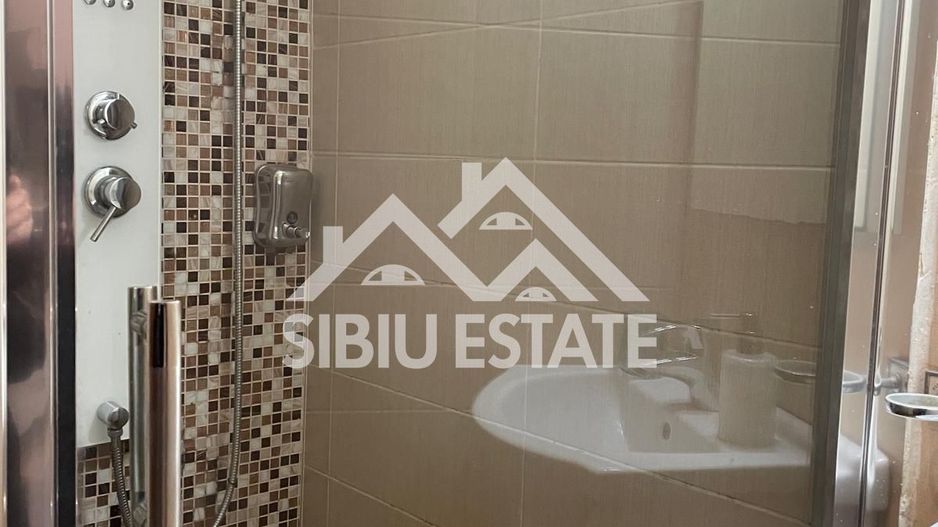 Afacere la cheie 2 unitati de cazare in regim hotelier ULTRACENTRAL - Poză 20