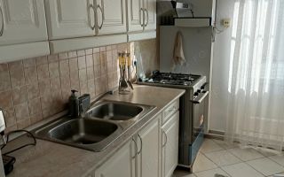 Vând apartament cu 2 camere în Tg Mureș, zonă centrală - Poză 5