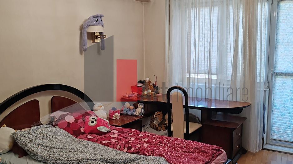 Apartament 4 camere cu centrală - Vasile Lascar - Poză 1