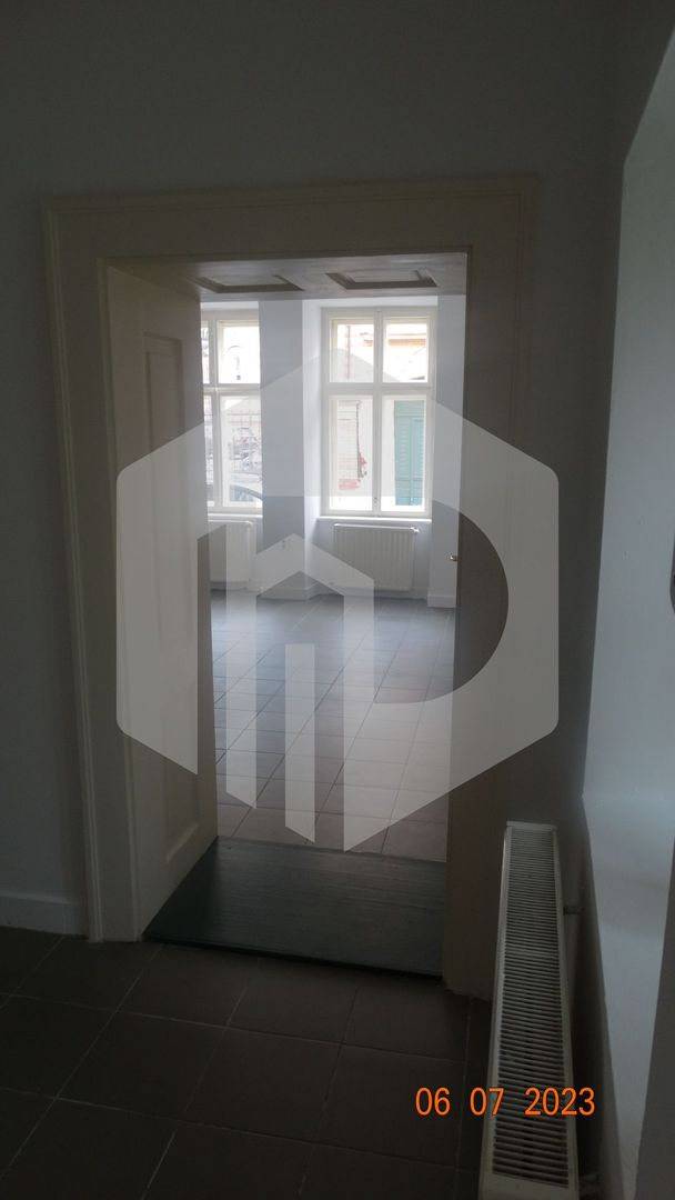 Spatiu de birouri central- str. Xenopol. 65 mp- 3 camere - Poză 4