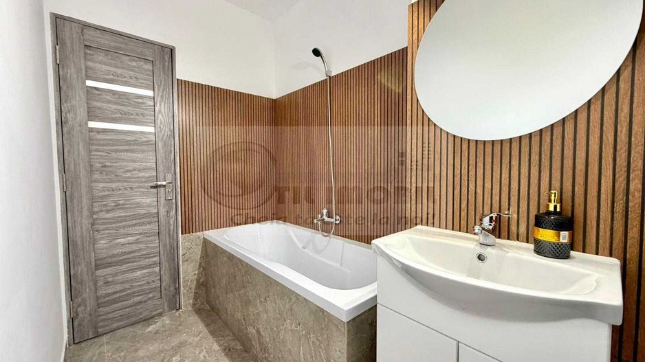 Apartament renovat 60 mp, Zona Podu Ros 128.000 Euro - Poză 7