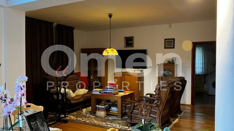 Vilă de închiriat – 260 mp utili, teren 1300 mp, 5 dormitoare, 3 băi, 3 balcoane - Poză 2