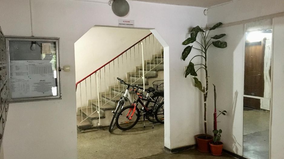 DE VÂNZARE- 2 camere decomandat - etajul 1/4 - Văcărești - Poză 18