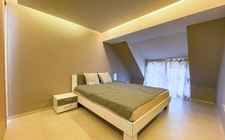 Apartament LUX 4 camere Parcare, zona Campului - Poză 3