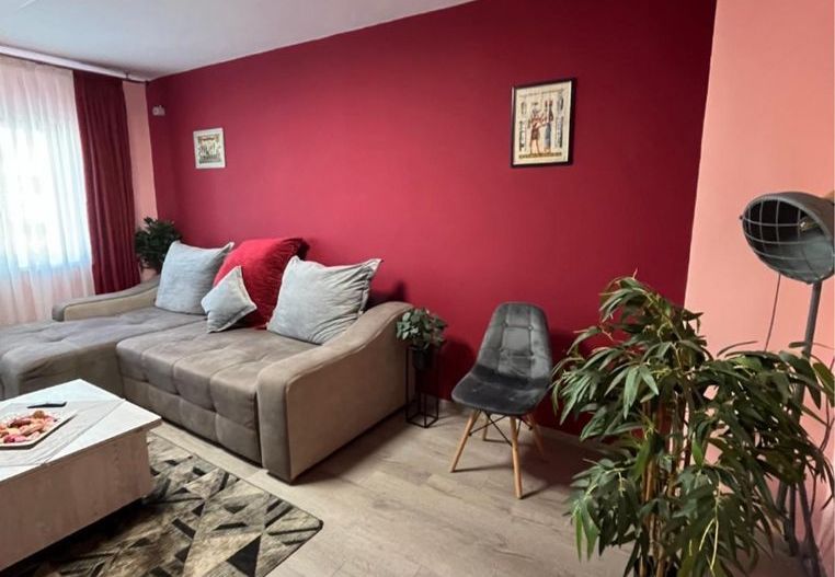 Apartament 2 camere – Decomandat – Etaj 1 – Zona Trocadero - Poză 1