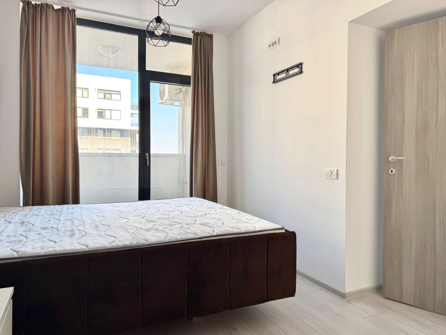 Apartament luminos cu 2 camere, balcon – zona Vox - Poză 19