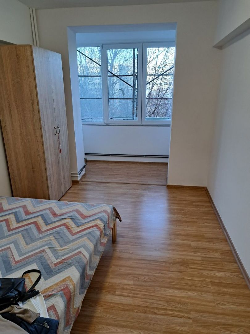 Apartament 3 camere decomandat, 3 balcoane, Colentina – Plumbuita - Poză 4