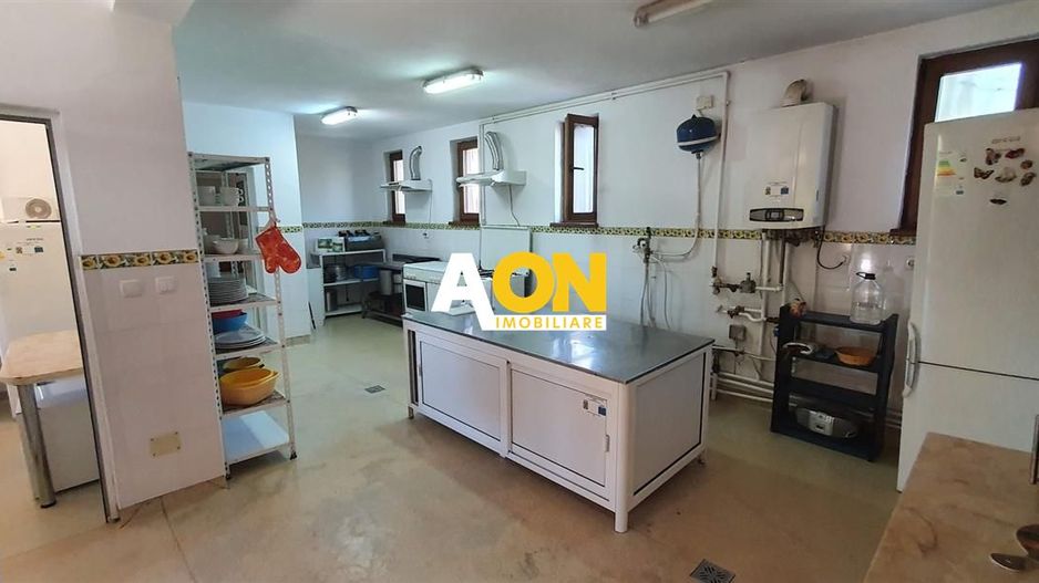 Pensiune cu 9 camere, 1257 mp teren, Micesti - Poză 11