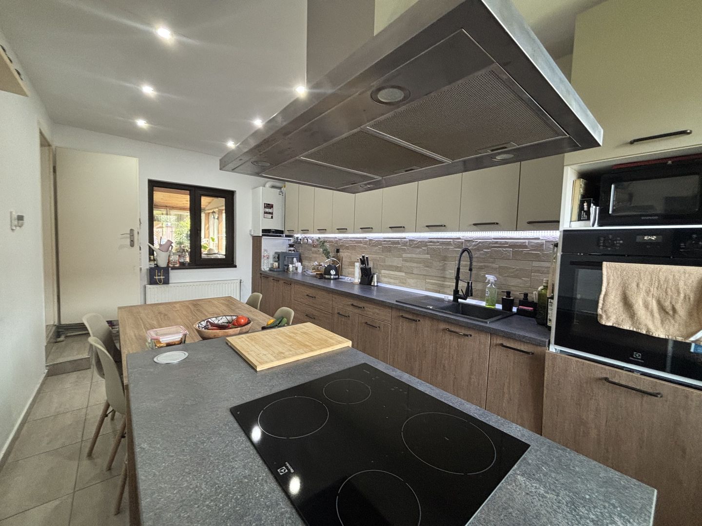 Vilă individuală/poziție avantajoasă în Dumbrăvița! - Poză 4