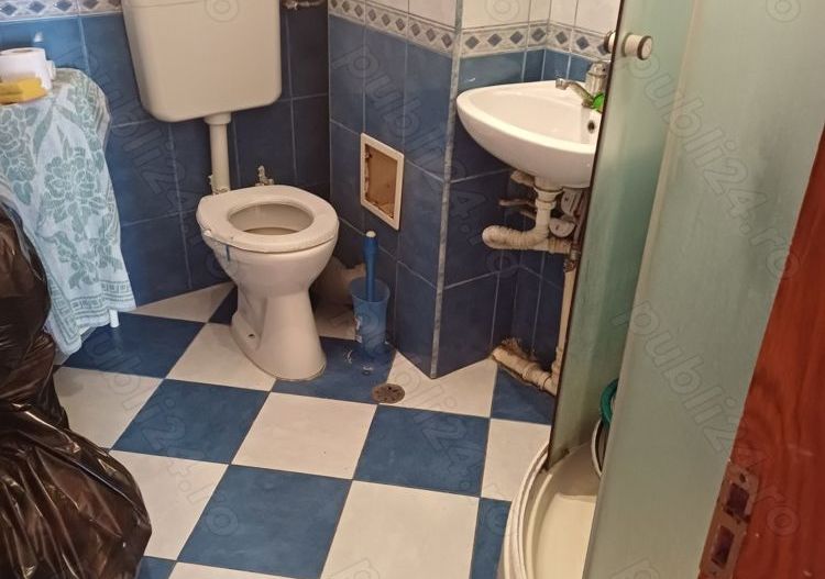 Vând apartament 4 camere - Poză 8