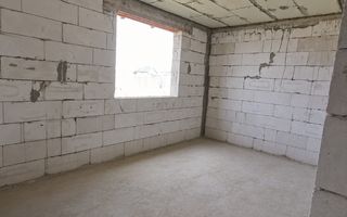 Casa la rosu în Plaiul Vulcănești - Poză 6