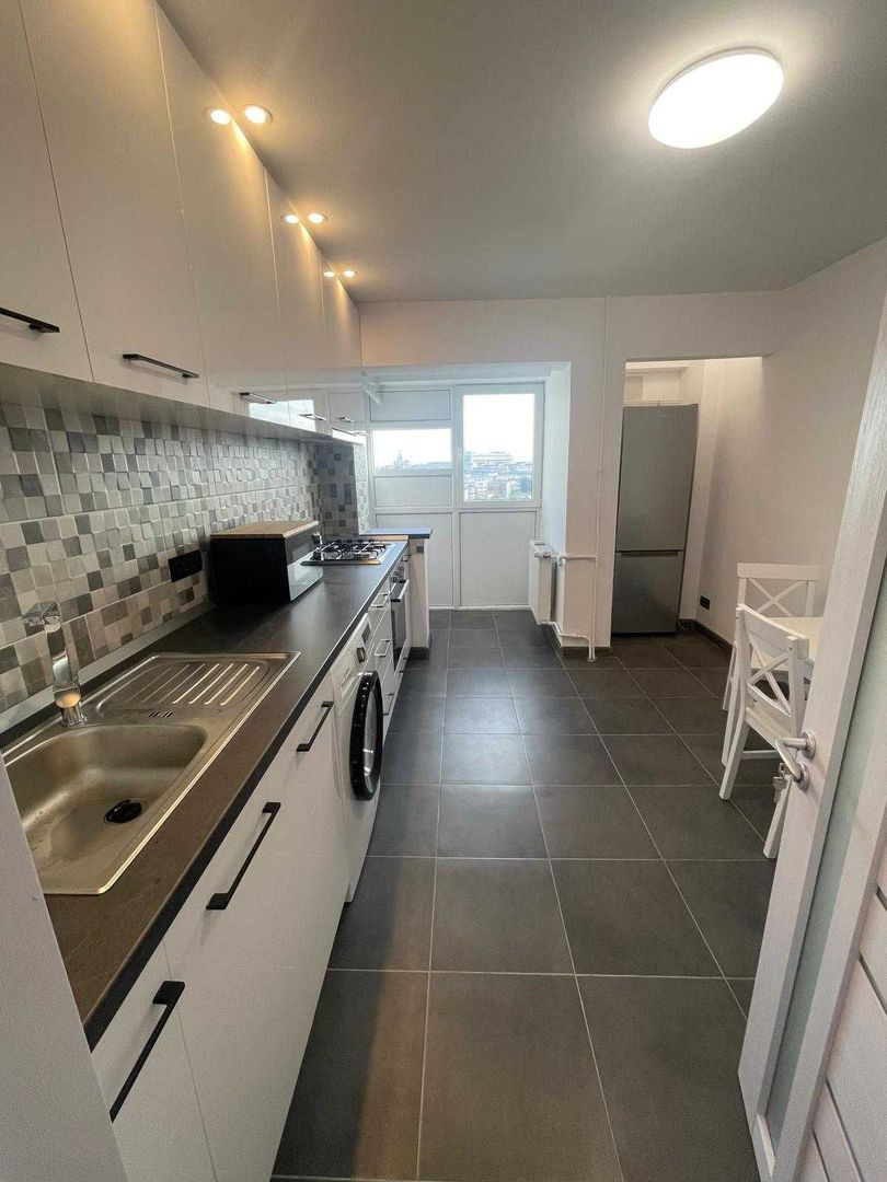 Apartament 2 camere, mobilat lux, piata Victoriei, vedere panoramică - Poză 3