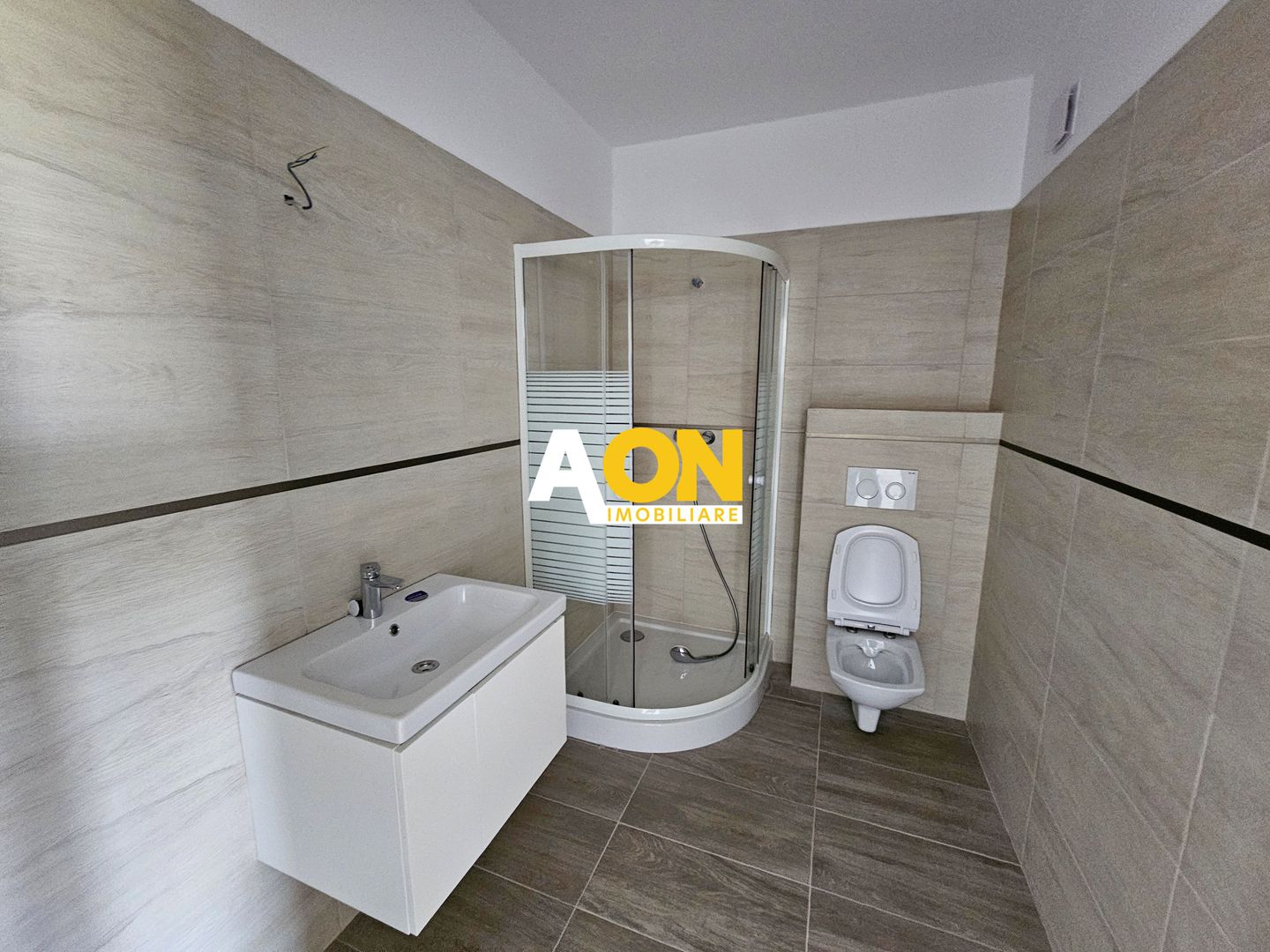 Apartament 3 camere, 82 mp, Transalpina, etaj 2, parcare inclusă - Poză 4