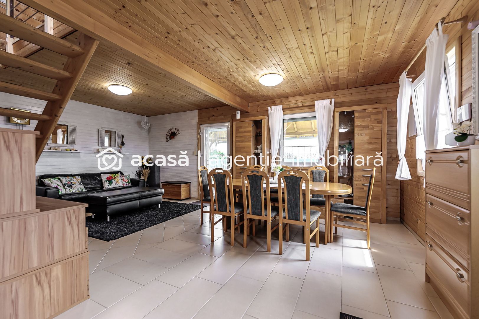 Casa de Lemn cu Piscina si Gradina Impecabila in Vladimirescu! - Poză 7