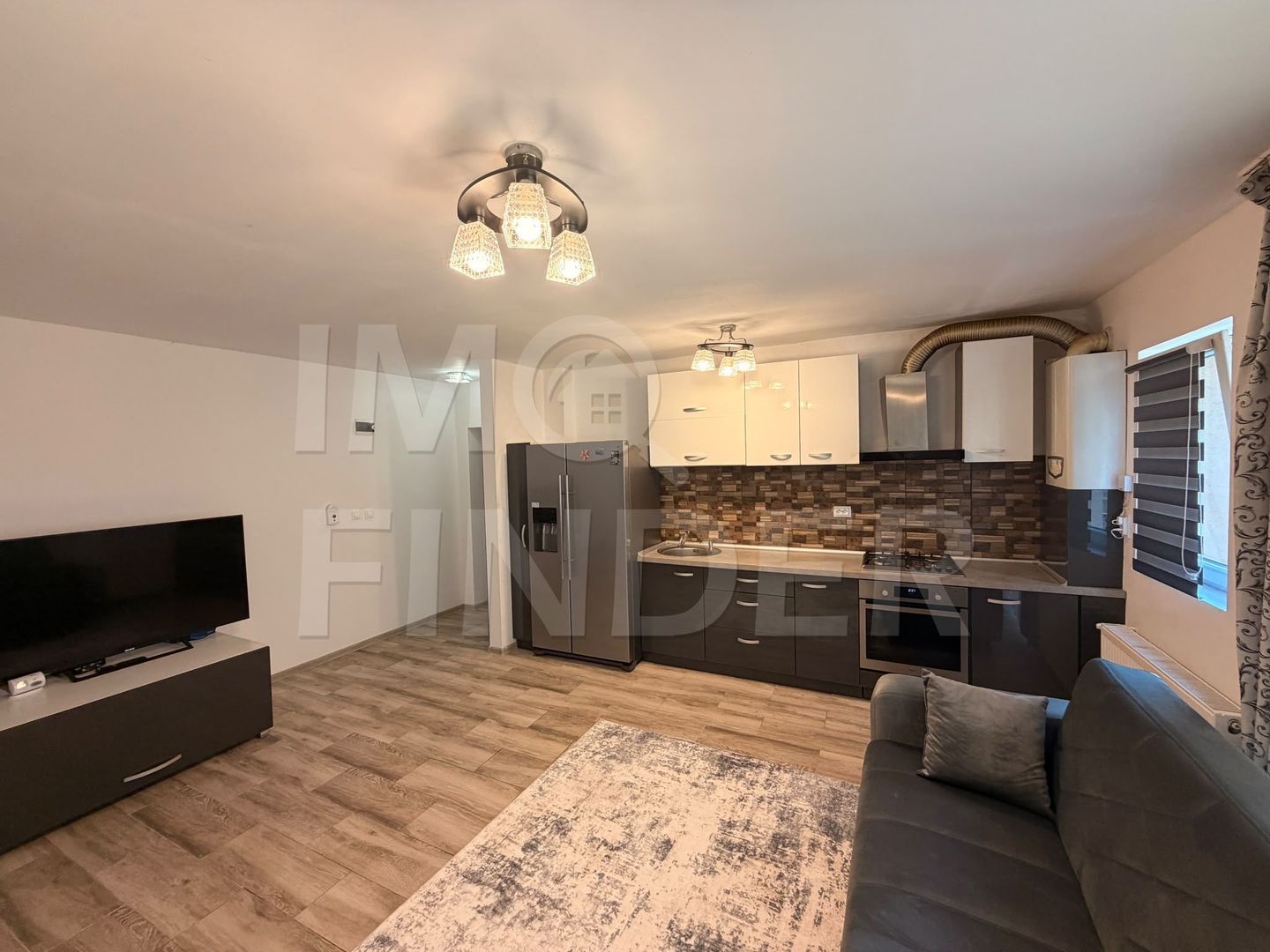 Apartament cu 3 camere, 70 mp, balcon – zona BMW, Florești - Poză 3