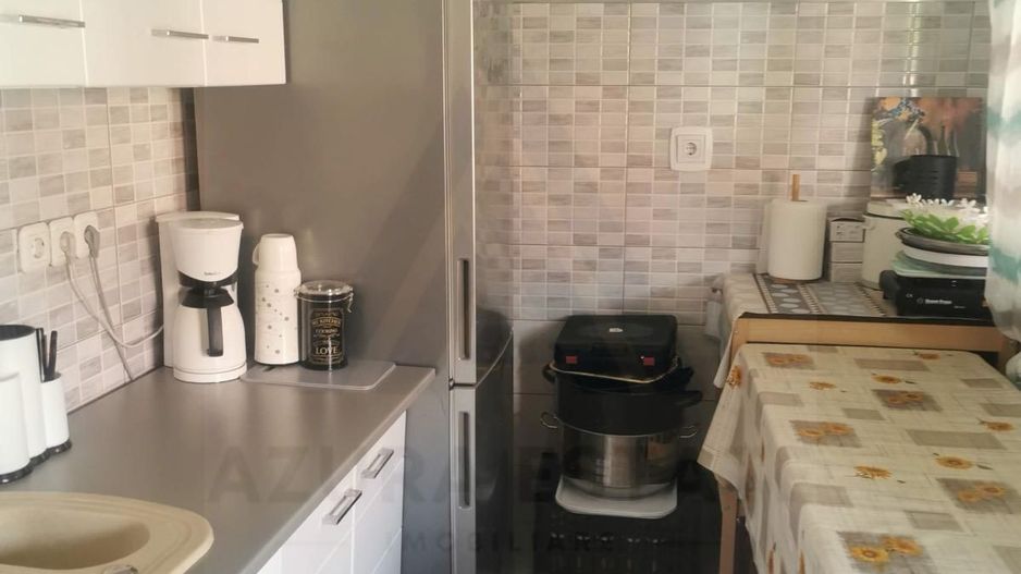 Casa renovata 3 camere teren liber 1250 mp grădină 1400 mp in Colun - Poză 4