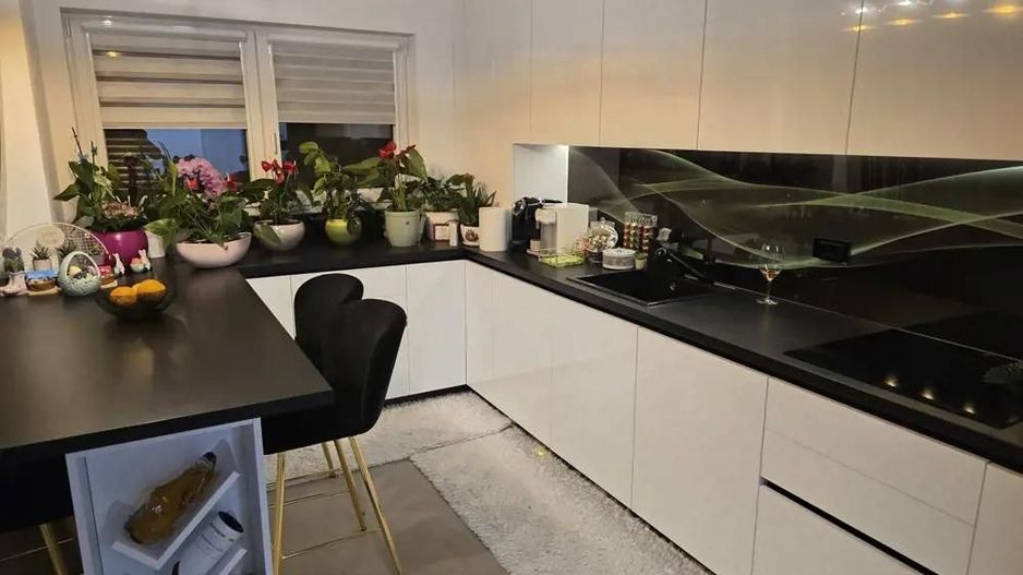 Apartament 3 camere  Dumbravita  etaj 1 - Poză 5