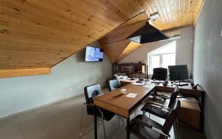 De Vânzare Clădire comercială cu depozit și parcare tiruri. 17 ari. - Poză 6