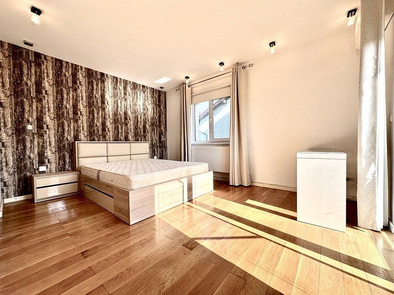 Apartament elegant -curte proprie - garaj - Poză 12