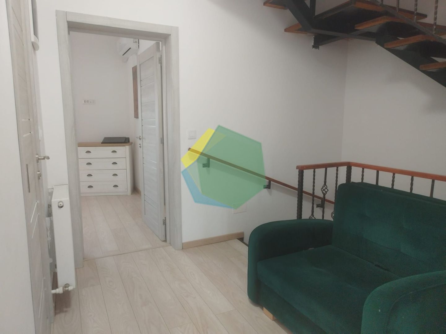 Vilă duplex moderna cu curte generoasa in Otopeni - Poză 2