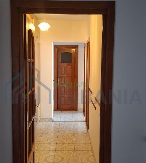 Apartament cu 3 camere decomandat, ultracentral, 72 mp, Pașcani - Poză 1