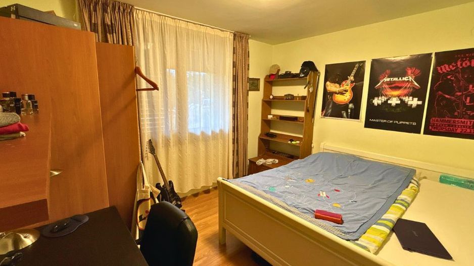 Vilă cu 10 camere P+2E+M 400 M² utili 2800 M² Teren Comandau - Poză 10