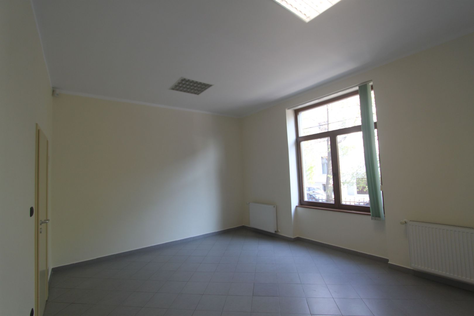 Birouri în vila - zona Balcescu - Poză 8