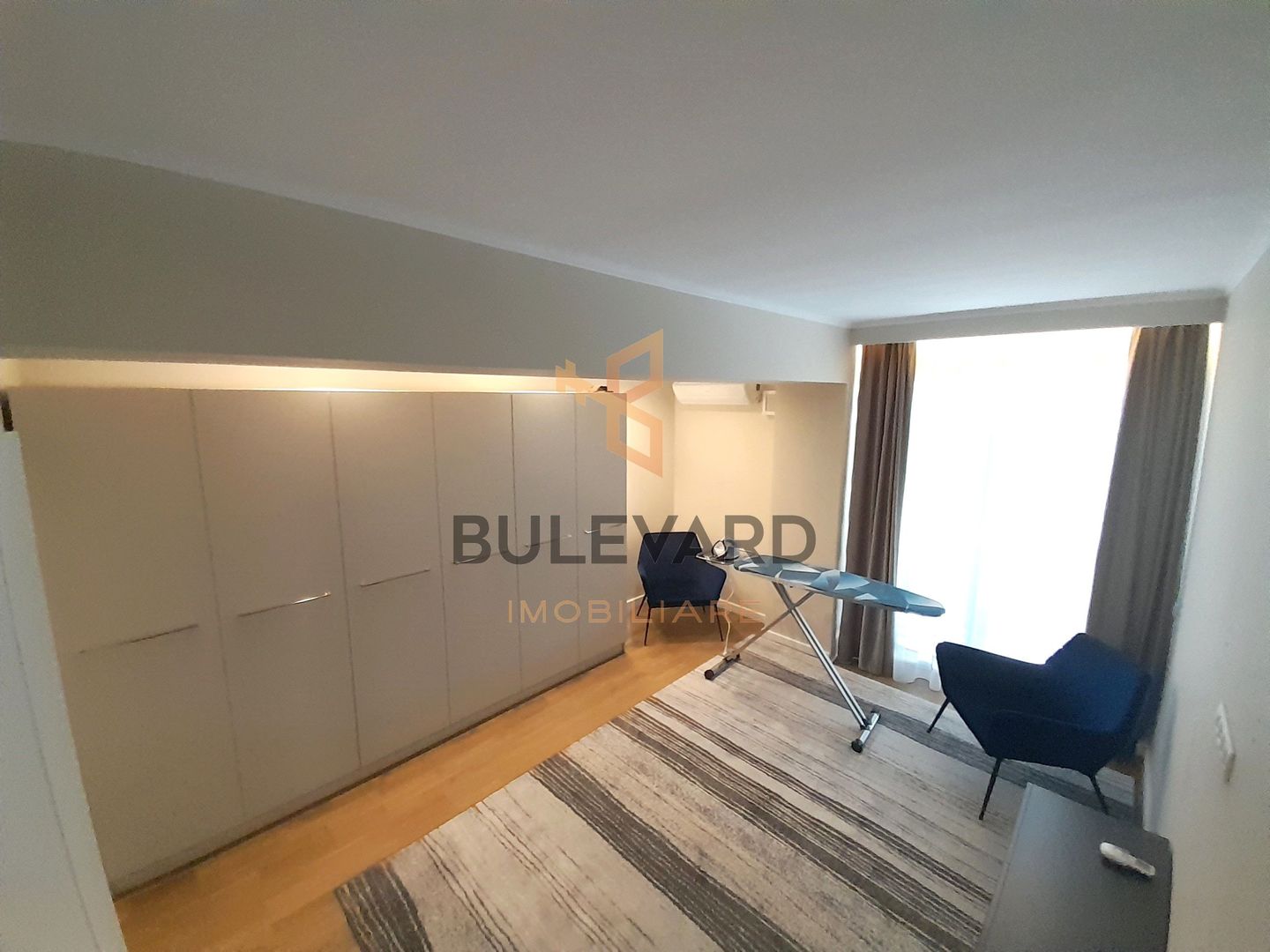 Penthouse de lux 150 mp utili + 200 mp terasa + 2 parcari subterane - Poză 11