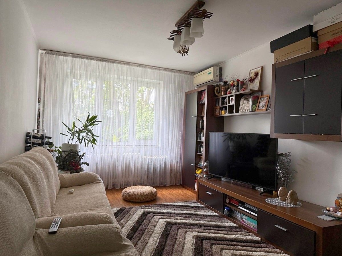 3 camere decomandat, metrou Titan la 2 minute, eliberabil octombrie - Poză 1