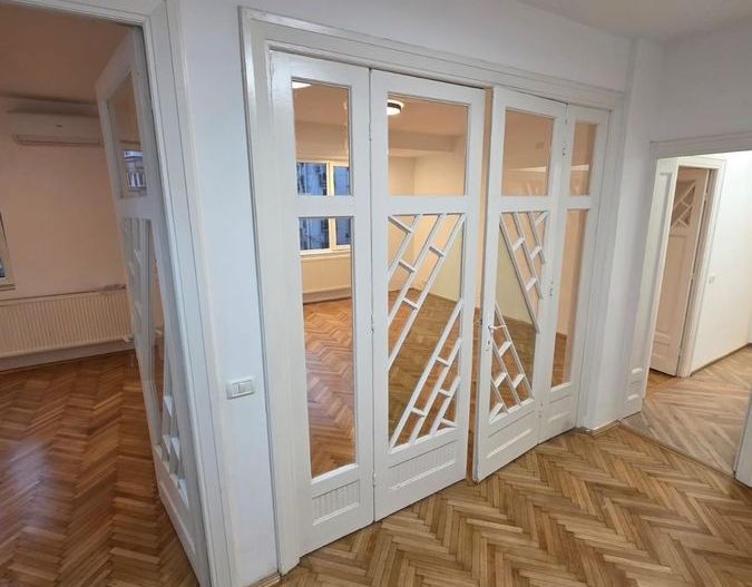 Închiriere 3 camere Unirii, Coposu, etaj 2, centrala, 100 mp, pretabil Birou - Poză 2