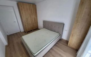 De vanzare apartament  cu 3 camere, Complex Crizantema, etaj 5, 135.000 E - Poză 7