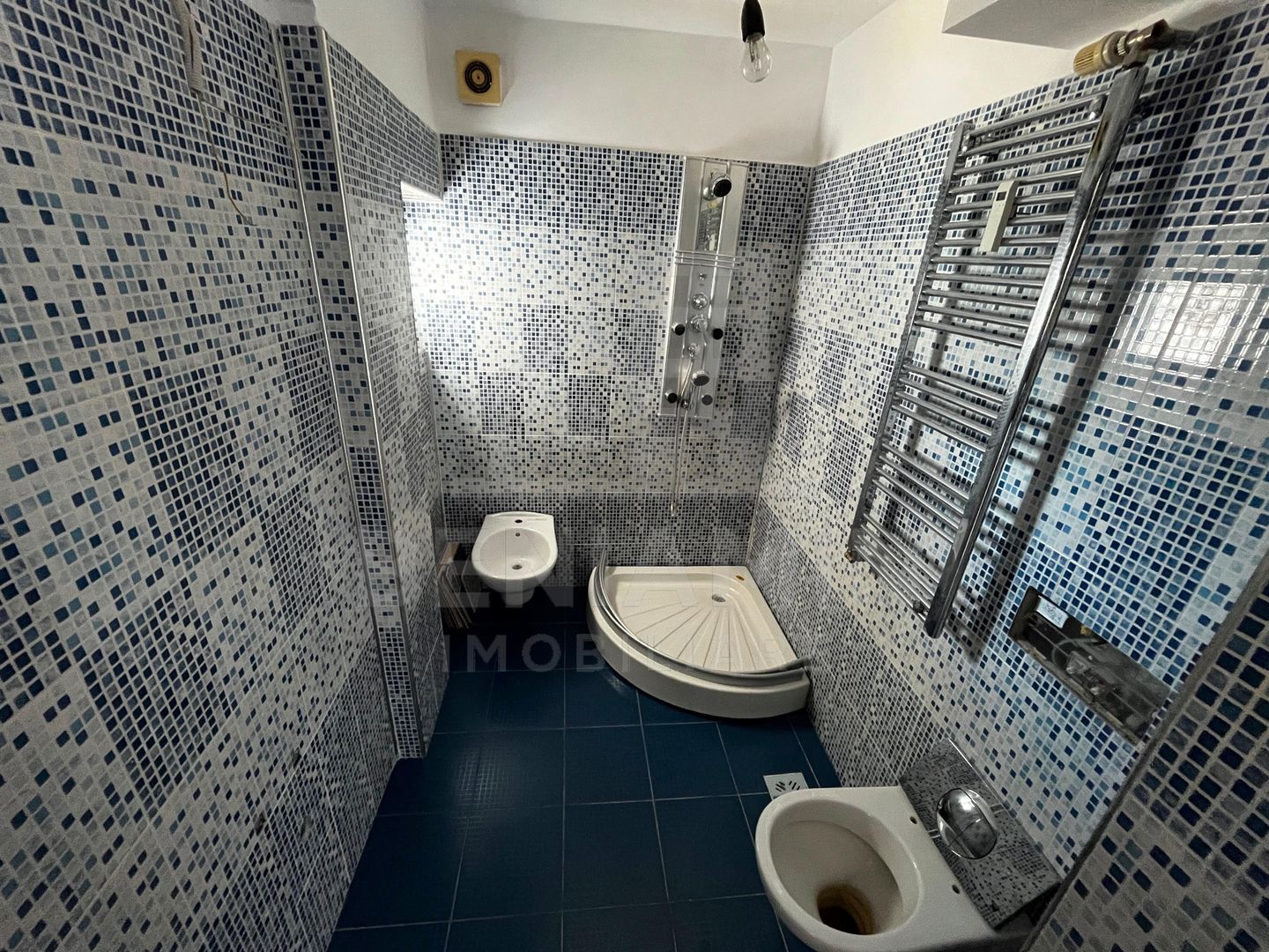 Ramada doua camere ultracentral modern 56mp balcon boxa - Poză 7